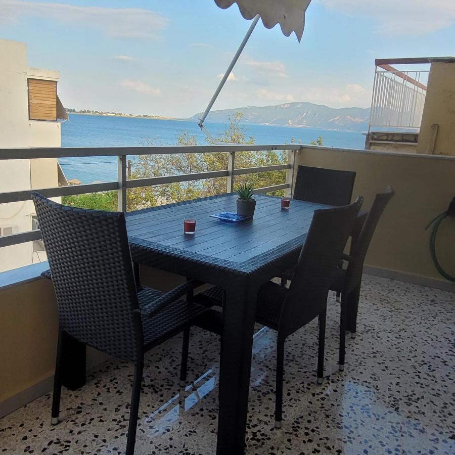 Soficos Sea View Apartment Nafpaktos Eksteriør billede